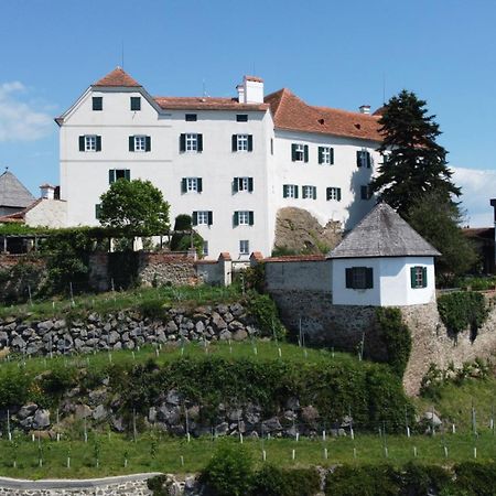 Schloss 캐프펜스타인 외부 사진